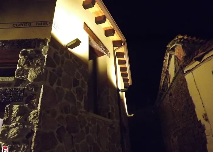 Loboratorio Rural-cuenta Hasta 3 * Umbrías